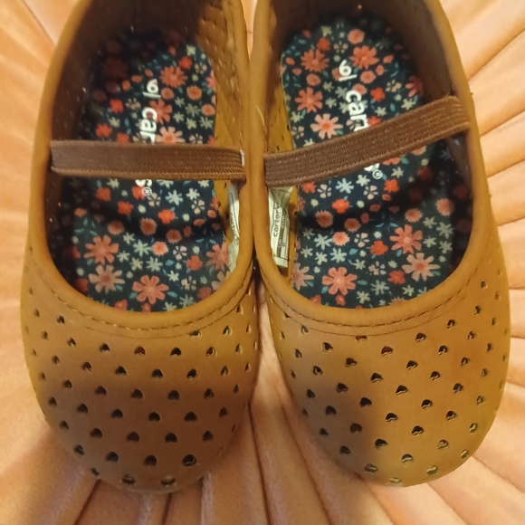 T Girls size 6 heart detail flats - Picture 5 of 6